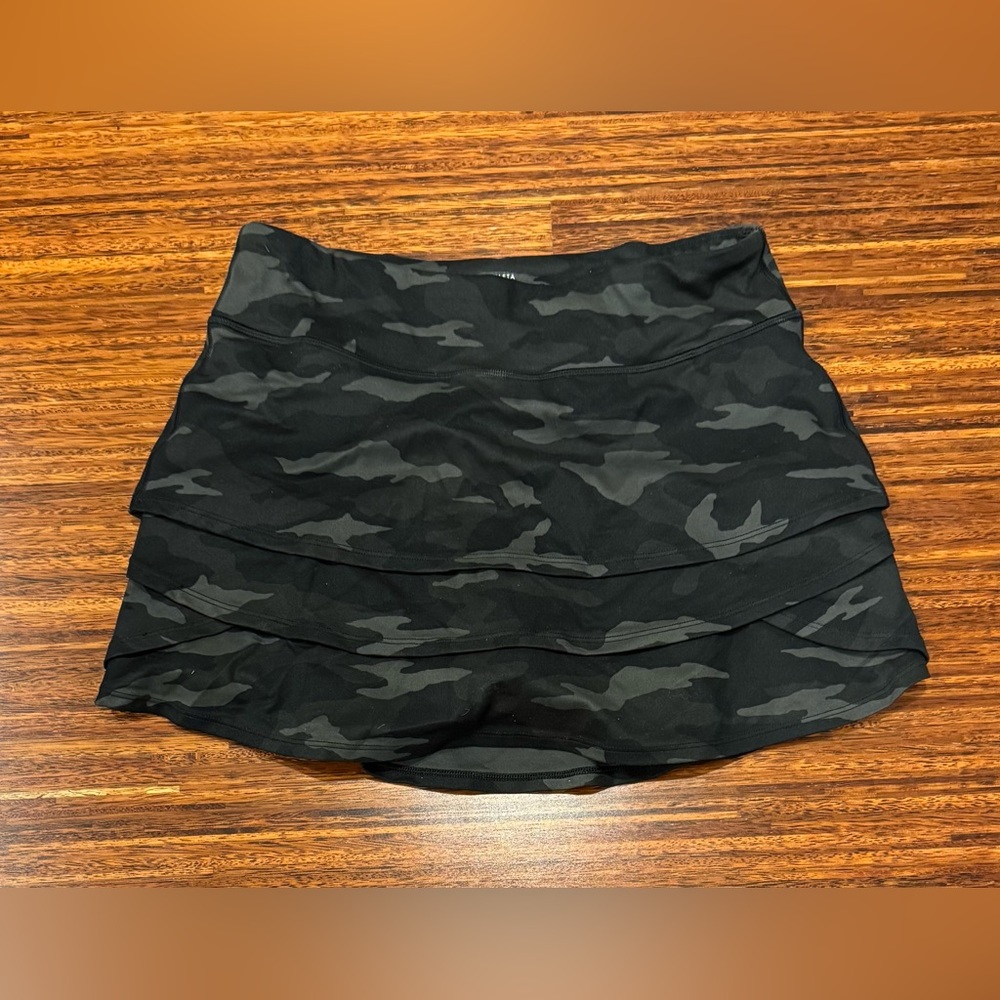 Athleta Girl Swing Camo Skort gray black size XXL 16 EUC